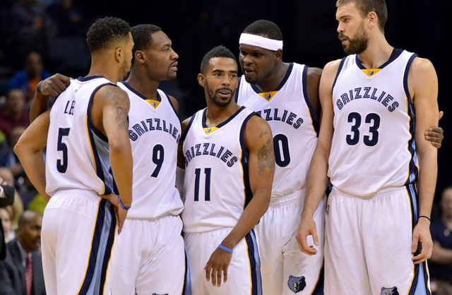 反复出现 反复出现