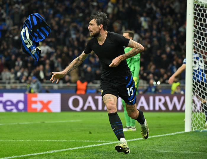 的传奇叙事 的传奇叙事